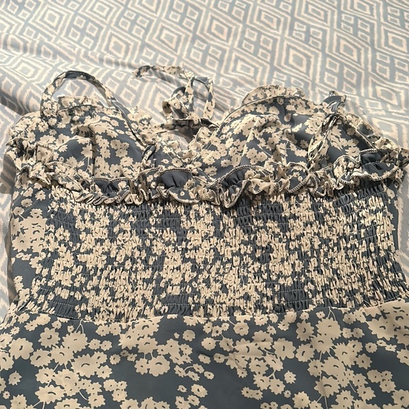 Floral dress - Picture 3 of 3